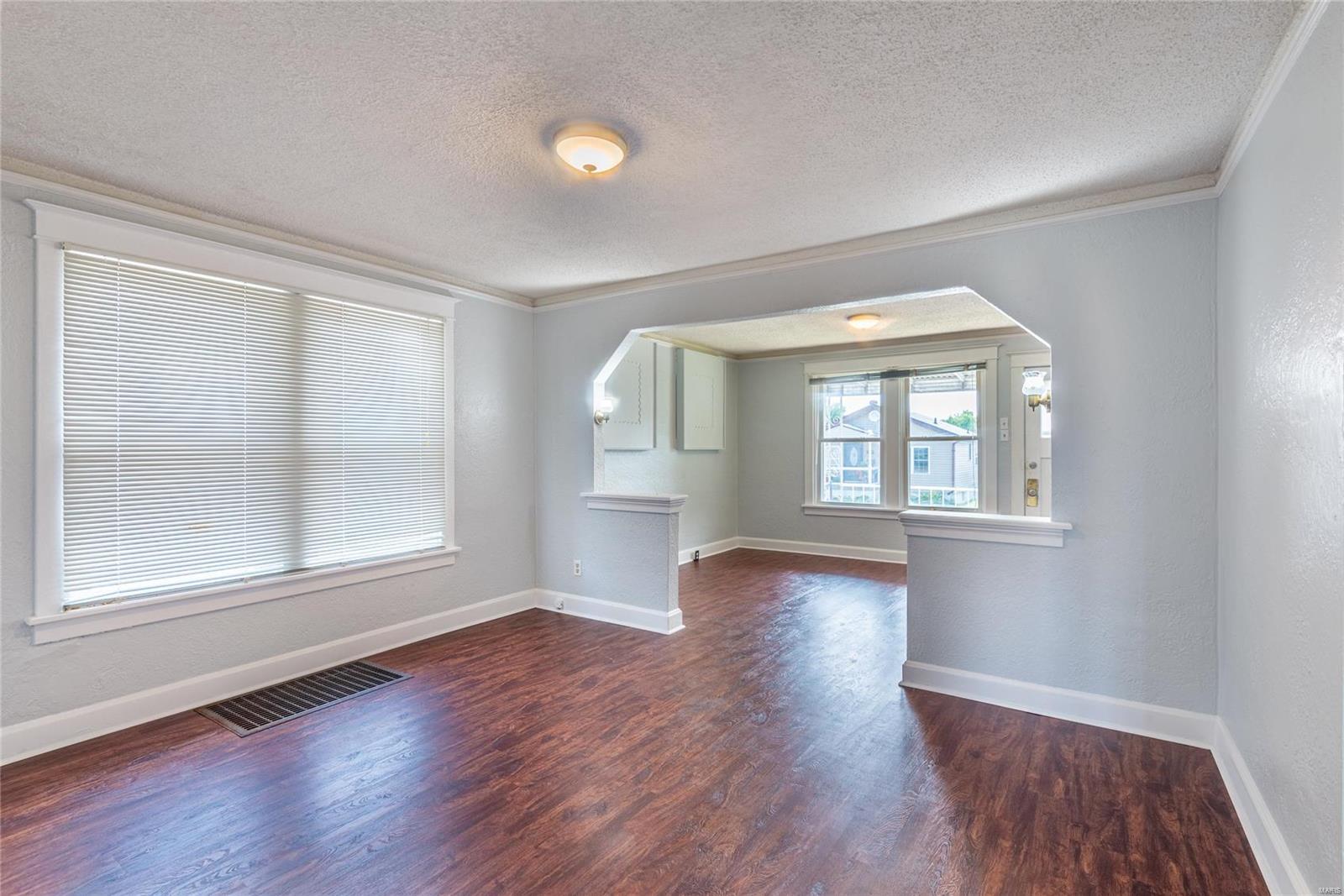3717 Risch Avenue St. Louis, MO 63125 - Photo 2 of 17 Gallery Image 2