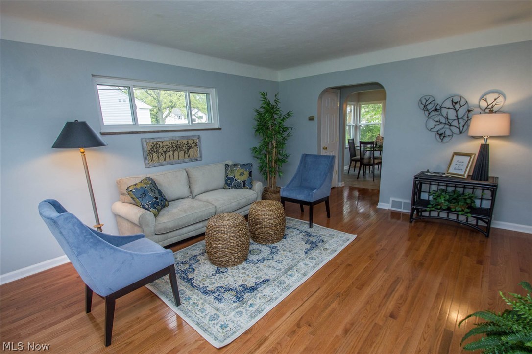 330 Hillside Road Independence, OH 44131 - Photo 2 of 32 Gallery Image 2
