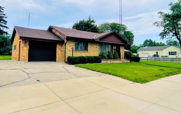 $335,000 | 1920 Langley Avenue, St. Joseph, MI 49085