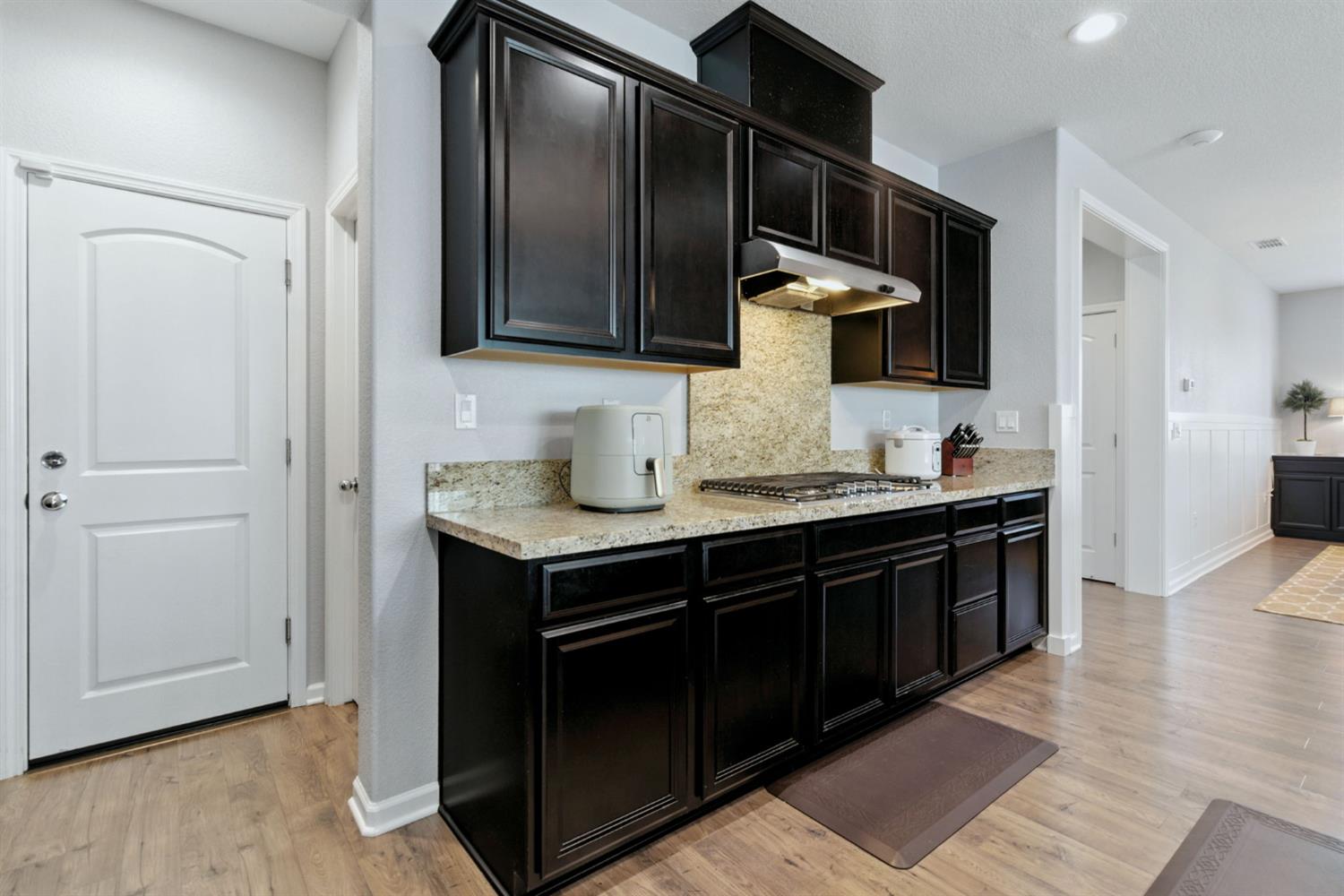 18200 Broadmoor Way Lathrop, CA 95330 - Photo 12 of 48