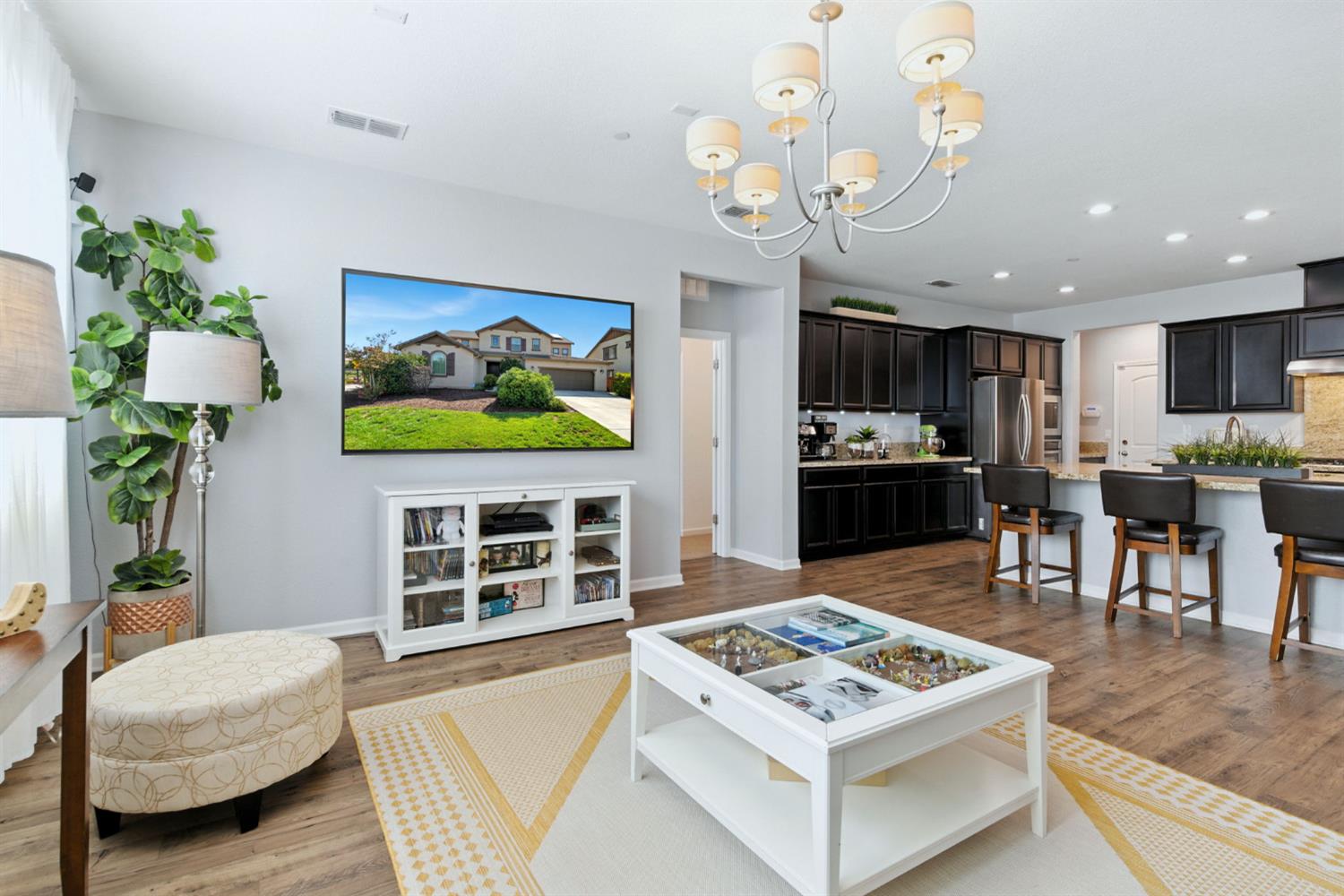 18200 Broadmoor Way Lathrop, CA 95330 - Photo 17 of 48