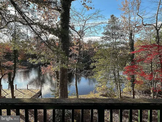 $825,000 | 227 East Lake Boulevard, Medford, NJ 08055