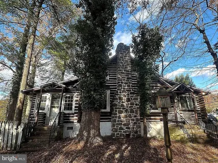 $825,000 | 227 East Lake Boulevard, Medford, NJ 08055