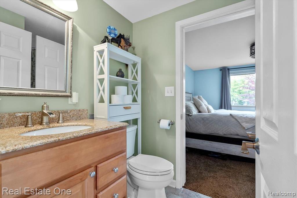 20558 Meridian Road Grosse Ile, MI 48138 - Photo 13 of 26