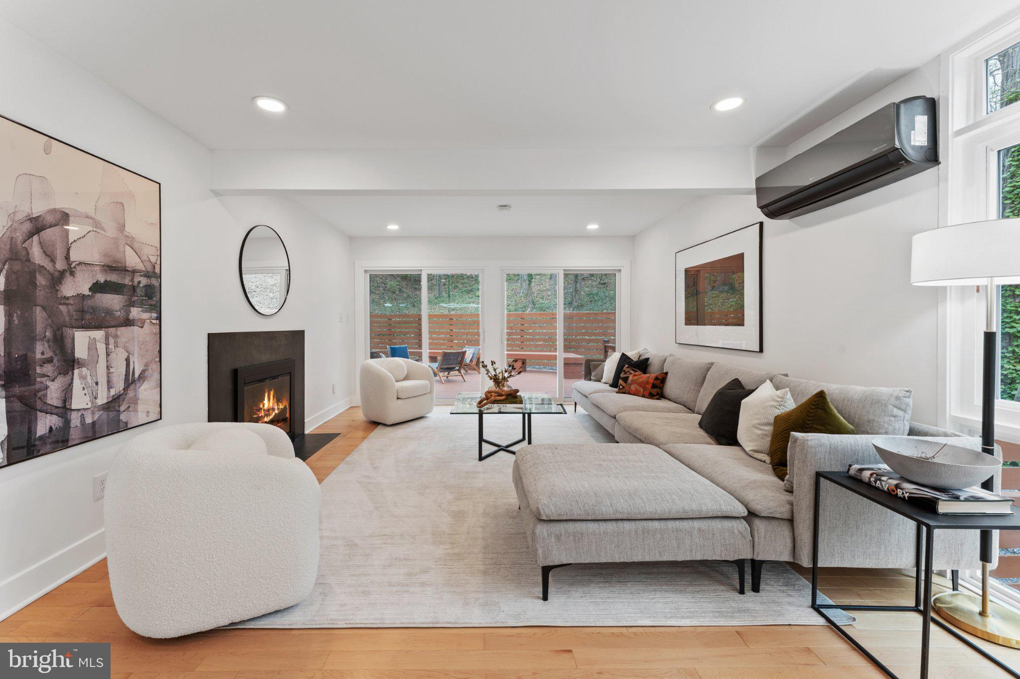 6522 Walhonding Road Bethesda, MD 20816 - Photo 4 of 56 Gallery Image 4