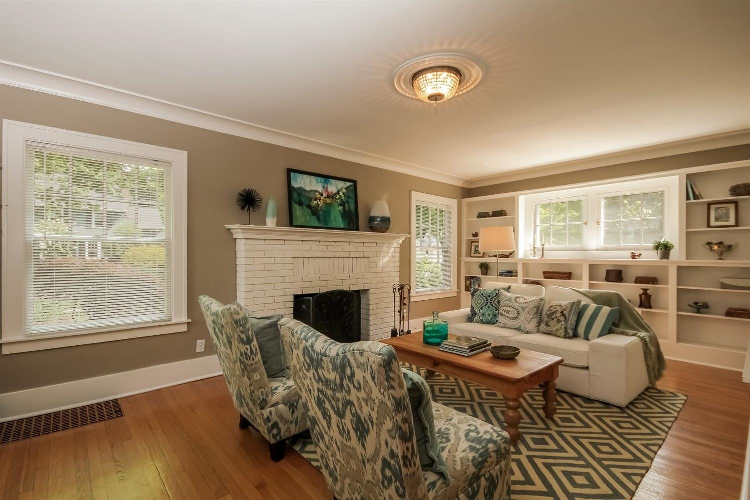 1608 Shadford Road Ann Arbor, MI 48104 - Photo 2 of 10 Photo 2
