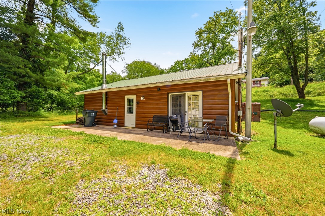 6251 Breezehill Road Southwest East Sparta, OH 44626 - Photo 6 of 50