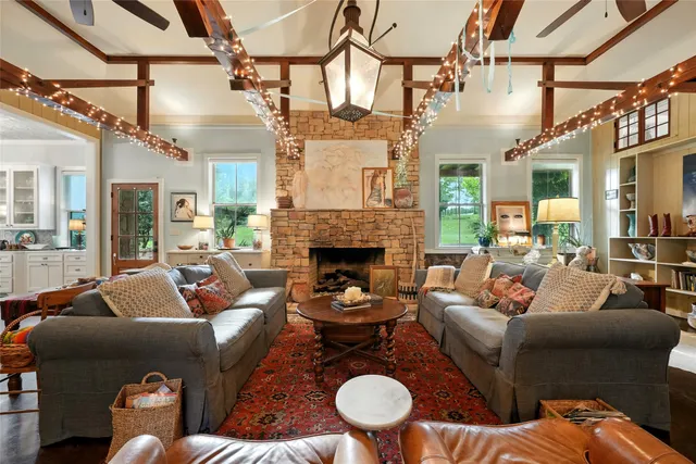 $2,900,000 | 179 Springlake Drive, Gladewater, TX 75647