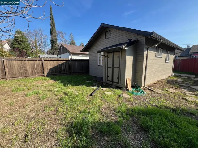 $1,800 | 1513 5th Street, Concord, CA 94519