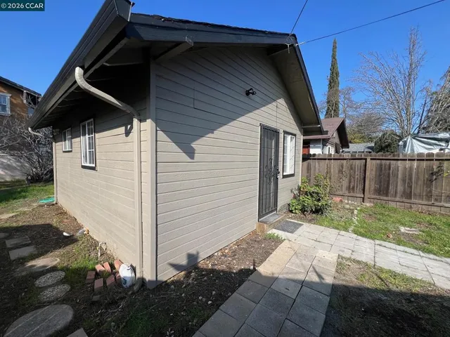 $1,800 | 1513 5th Street, Concord, CA 94519