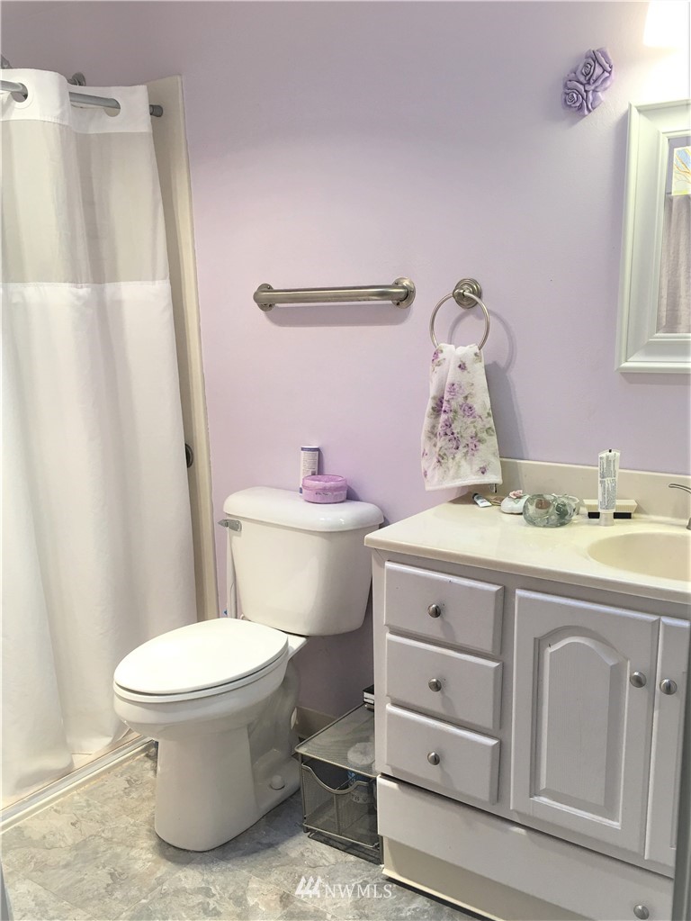 1668 Northeast Madison Road Poulsbo, WA 98370 - Photo 13 of 21 Gallery Image 13