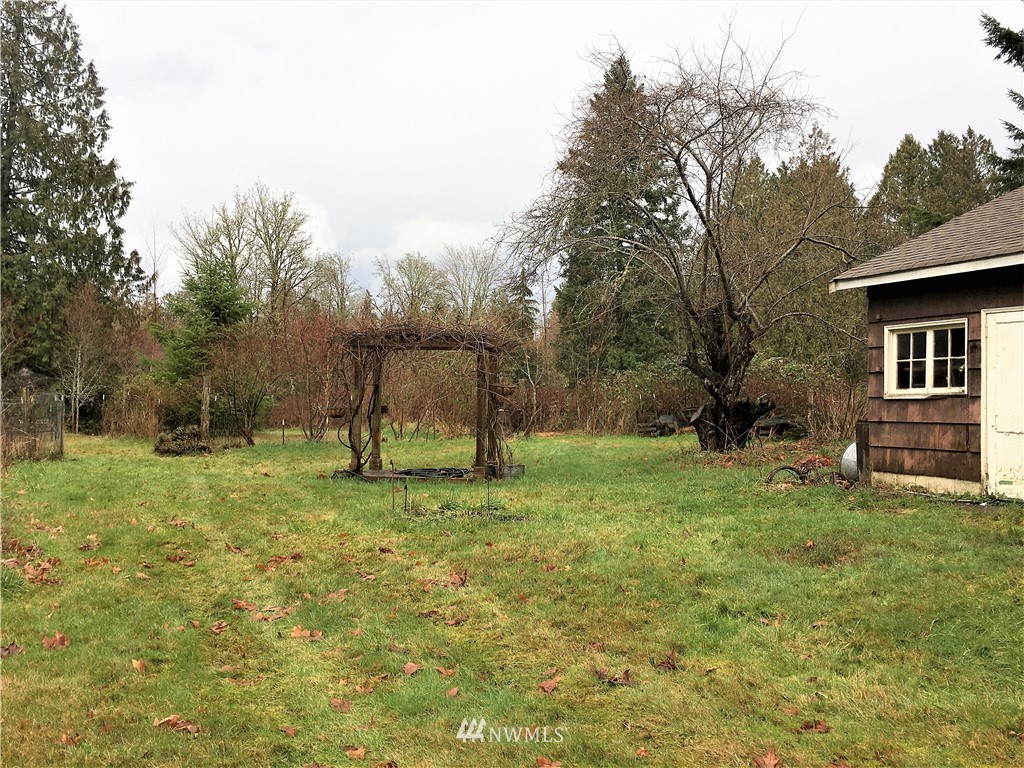 1668 Northeast Madison Road Poulsbo, WA 98370 - Photo 16 of 21 Gallery Image 16