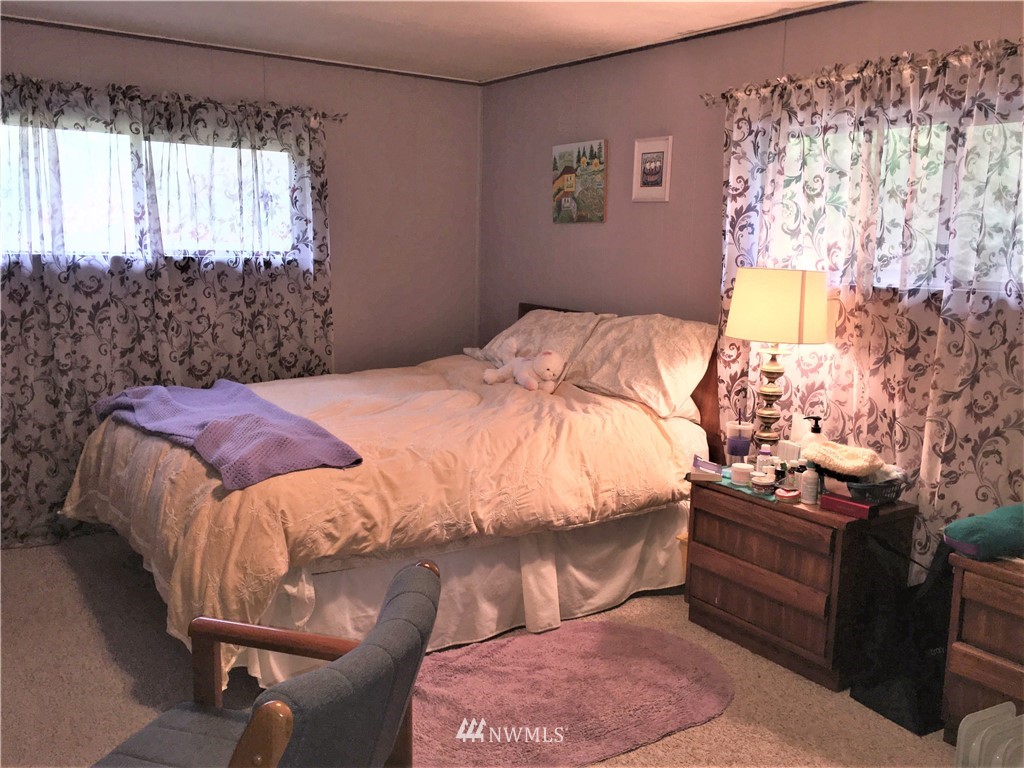 1668 Northeast Madison Road Poulsbo, WA 98370 - Photo 8 of 21 Gallery Image 8