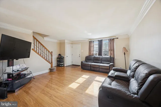 $225,000 | 209 East Greenwood Avenue, Upper Darby, PA 19050