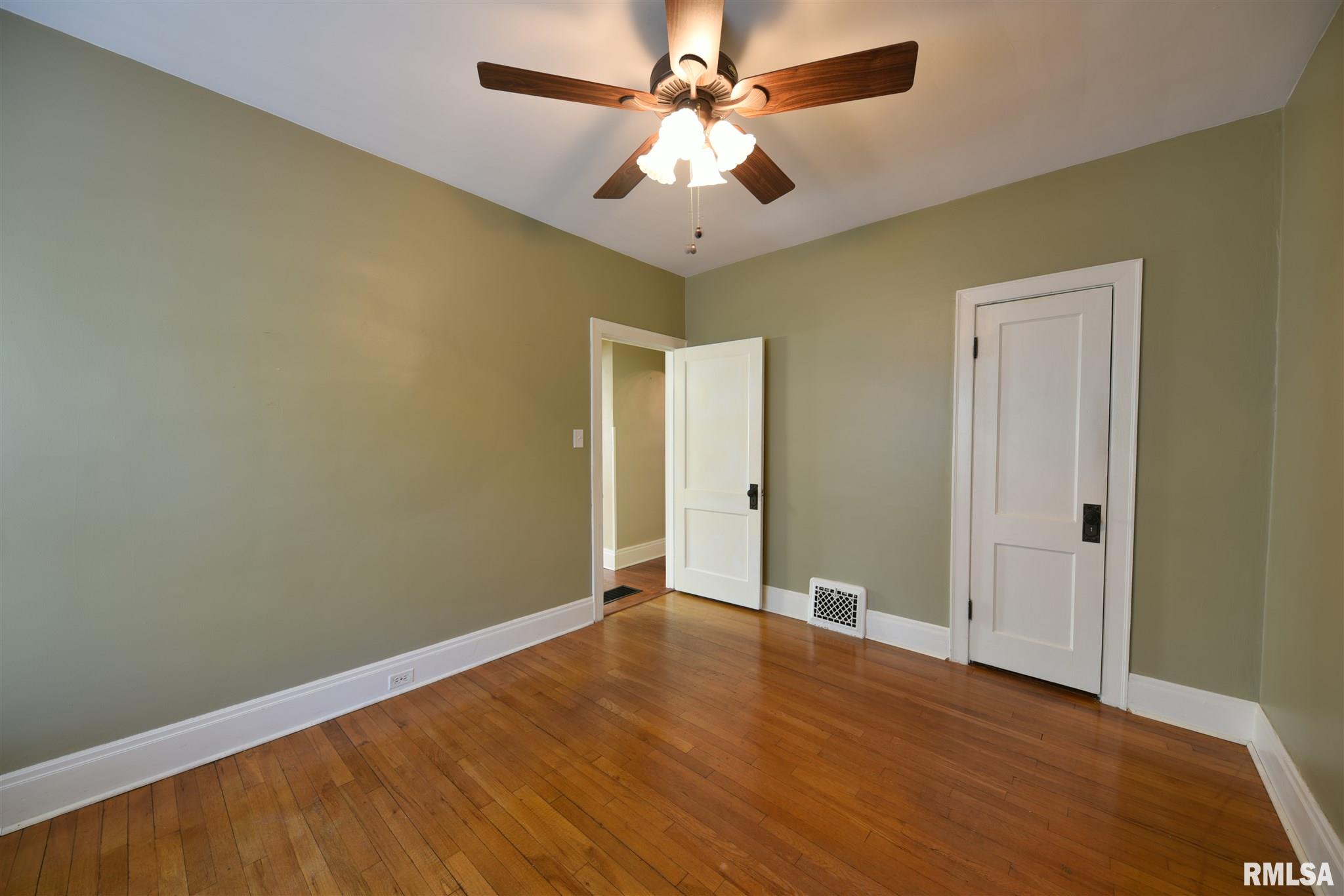 929 South Walnut Street Springfield, IL 62704 - Photo 12 of 31