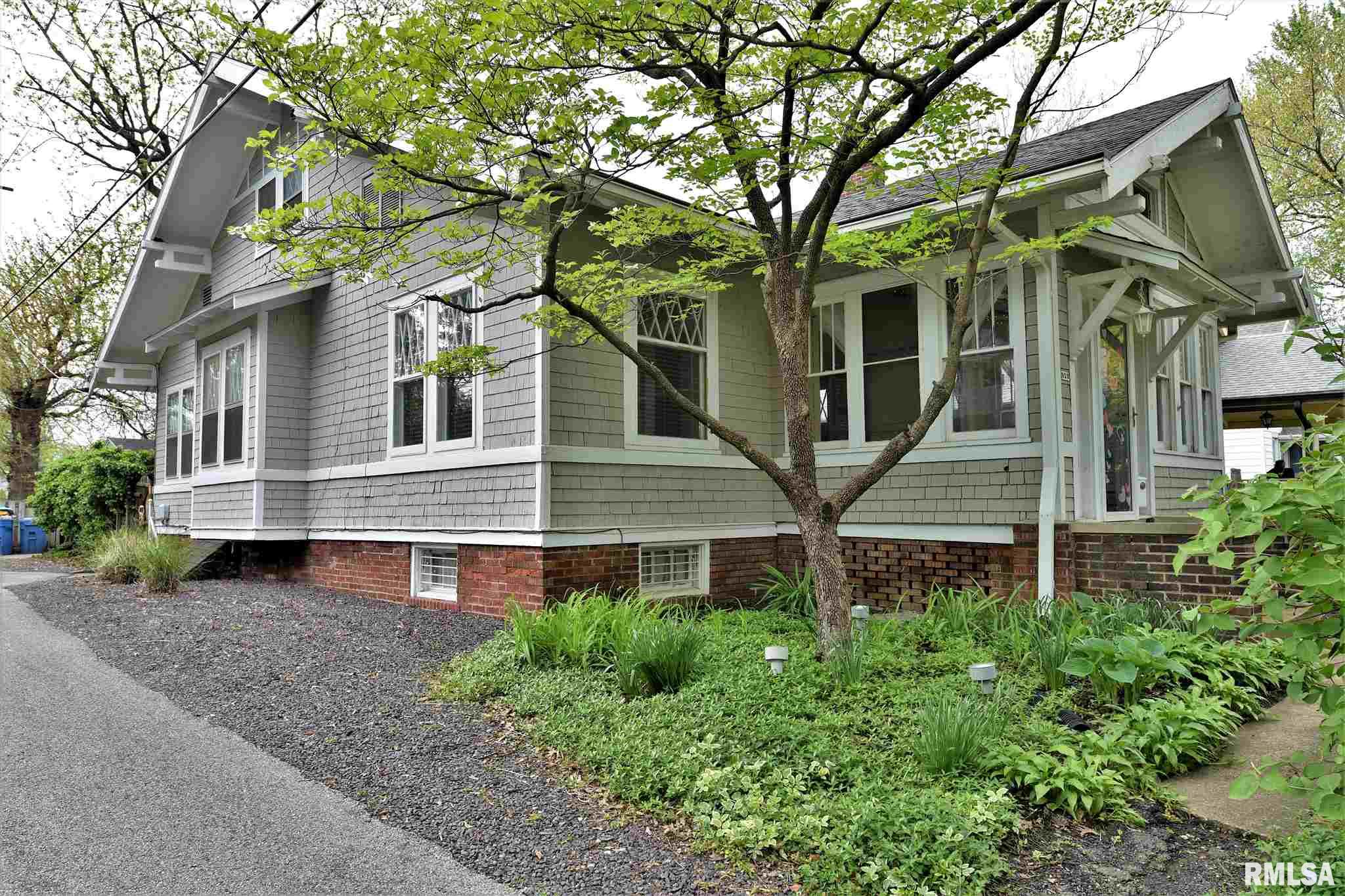 929 South Walnut Street Springfield, IL 62704 - Photo 2 of 31