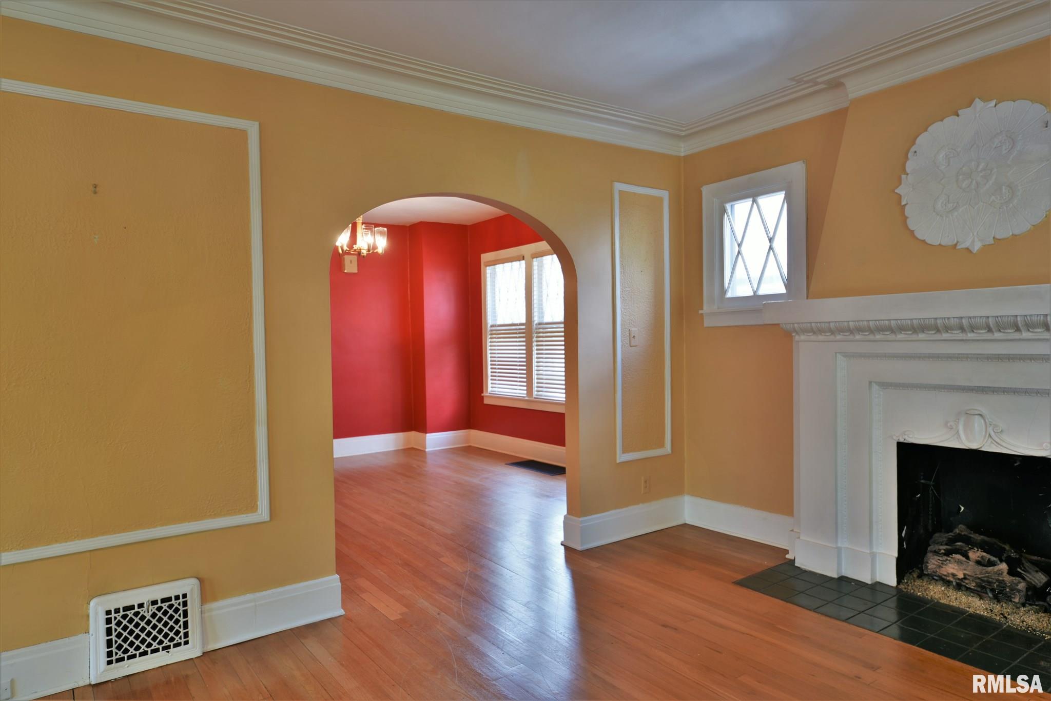 929 South Walnut Street Springfield, IL 62704 - Photo 3 of 31