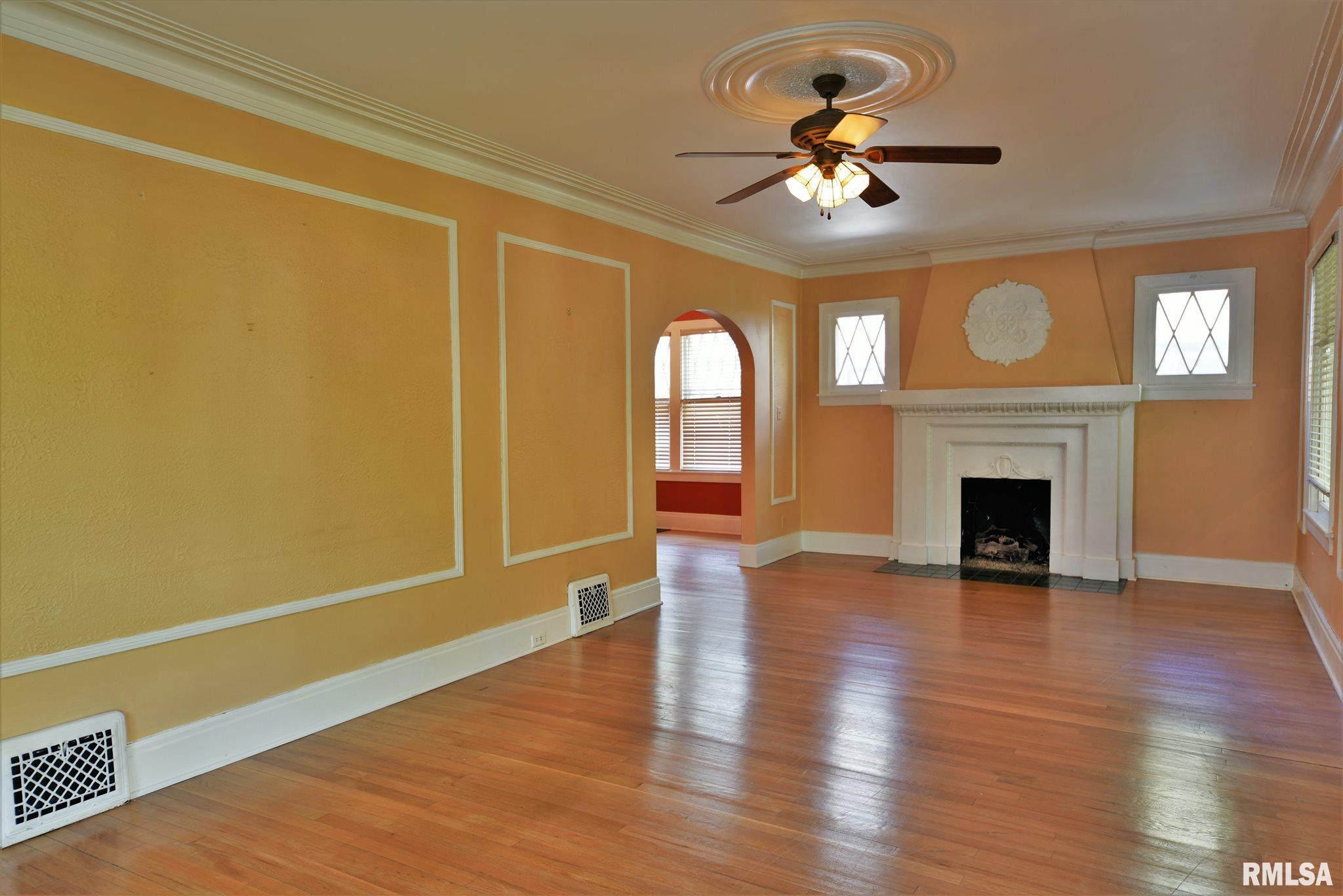 929 South Walnut Street Springfield, IL 62704 - Photo 4 of 31