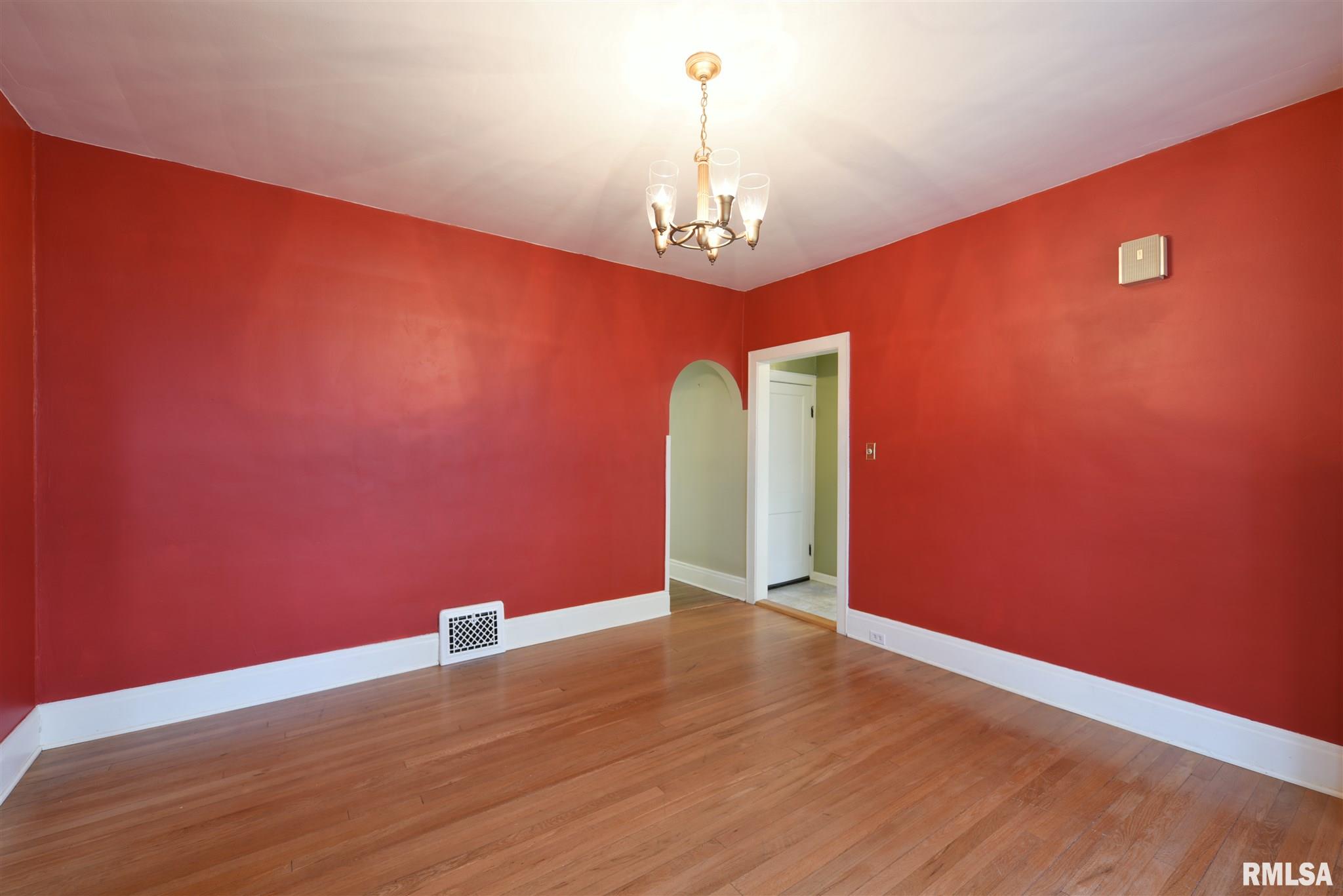 929 South Walnut Street Springfield, IL 62704 - Photo 8 of 31