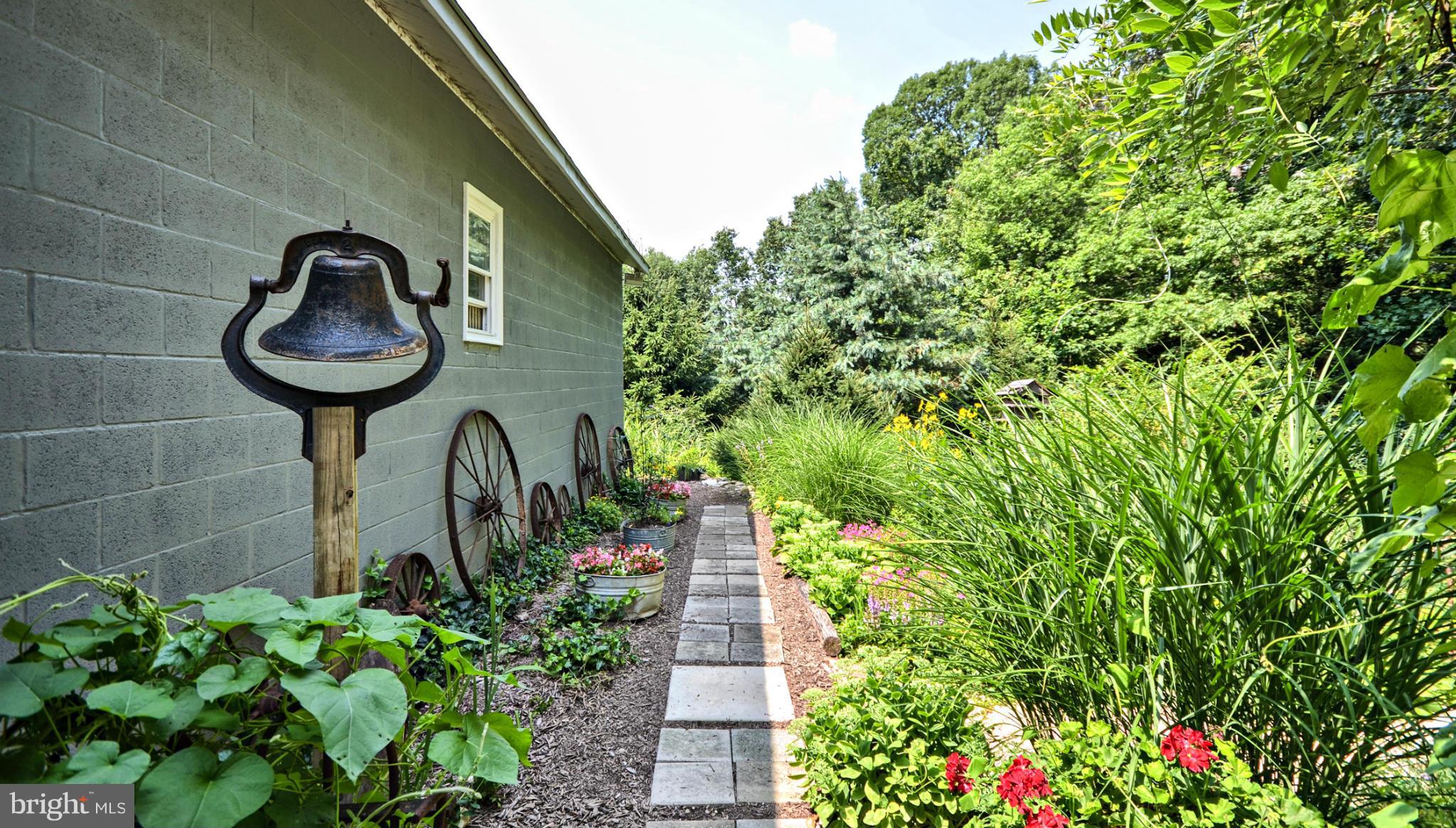 4520 Elmer Derr Road Frederick, MD 21703 - Photo 6 of 30 Exterior (Rear)
