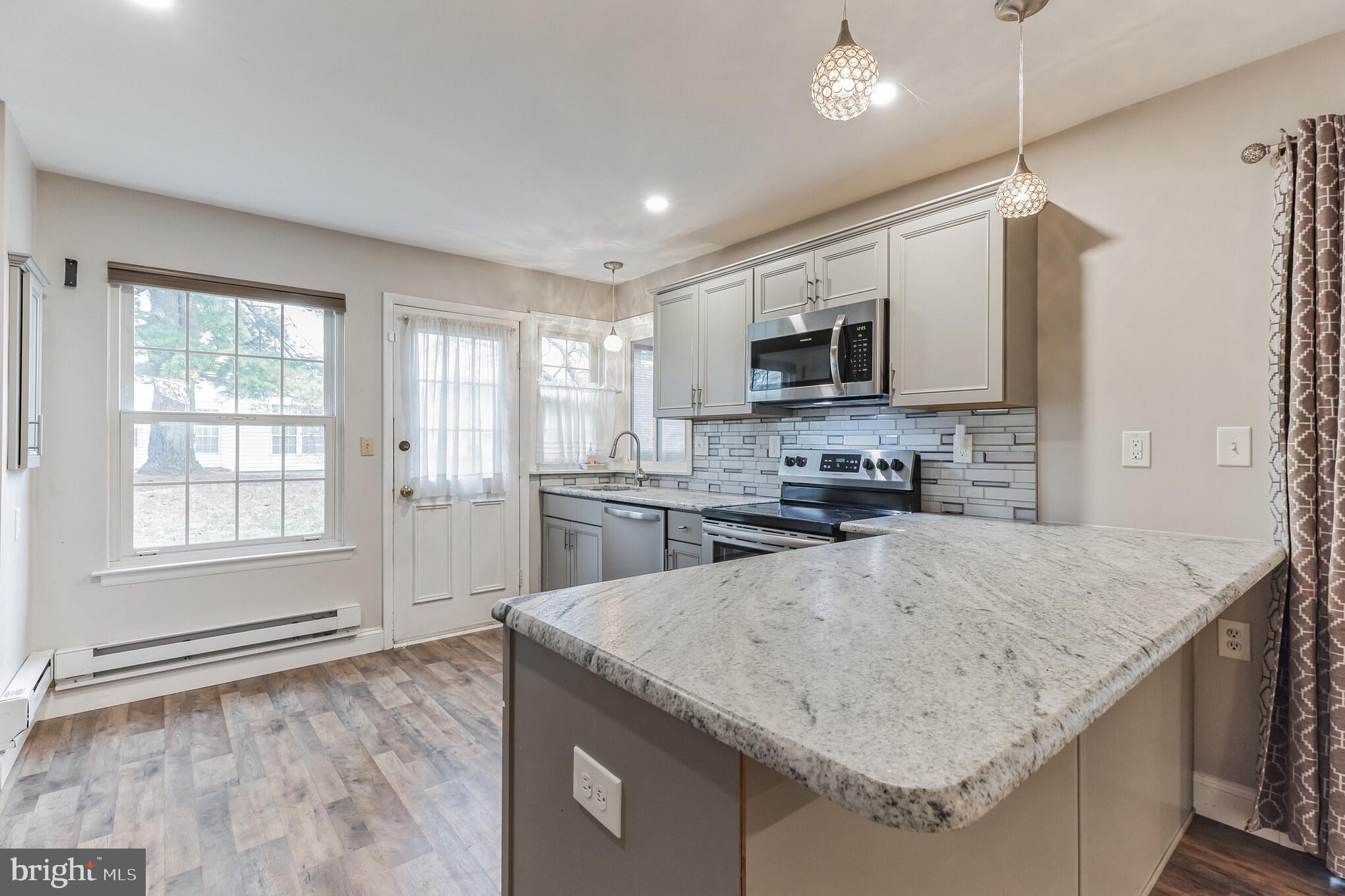19 Windsor Road Southampton, NJ 08088 - Photo 6 of 16 Gallery Image 6