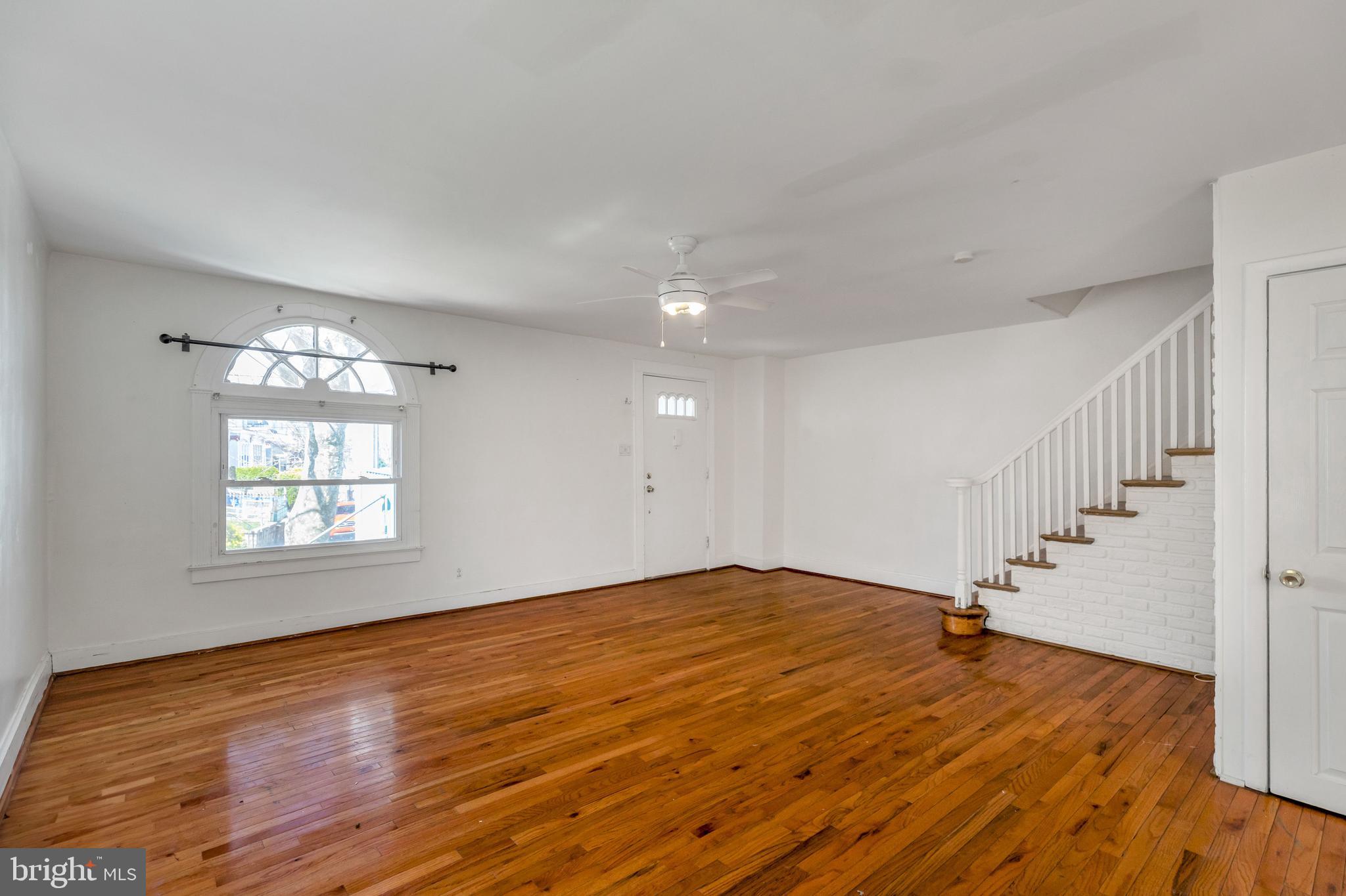 235 Shirley Road Upper Darby, PA 19082 - Photo 4 of 24