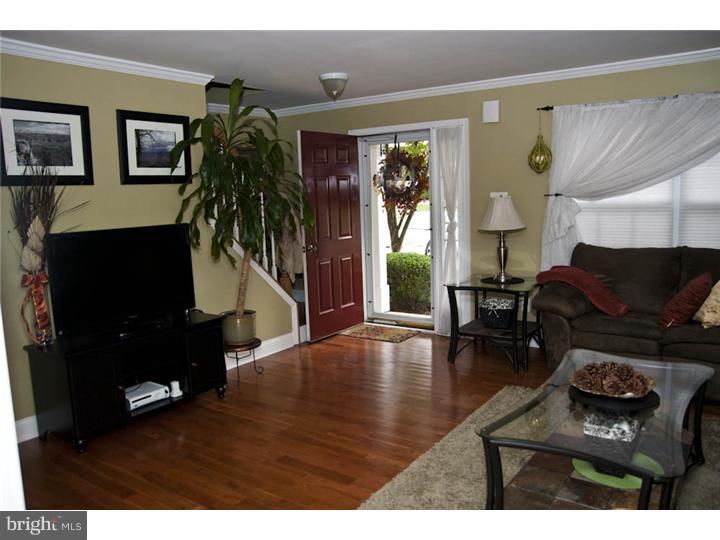 5492 Rinker Circle, Unit 318 Doylestown, PA 18902 - Photo 3 of 8 Living Room