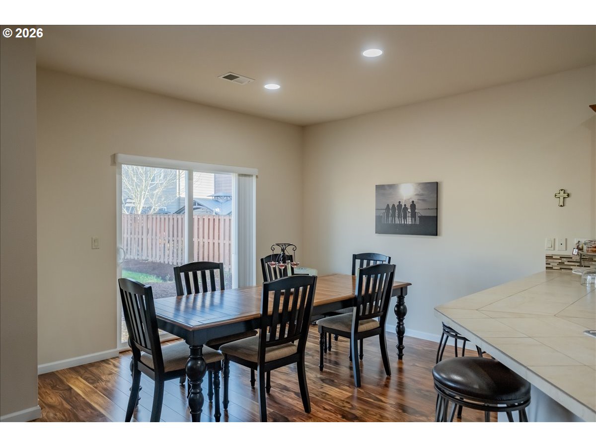 2943 Northwest Corktree Lane Albany, OR 97321 - Photo 21 of 39