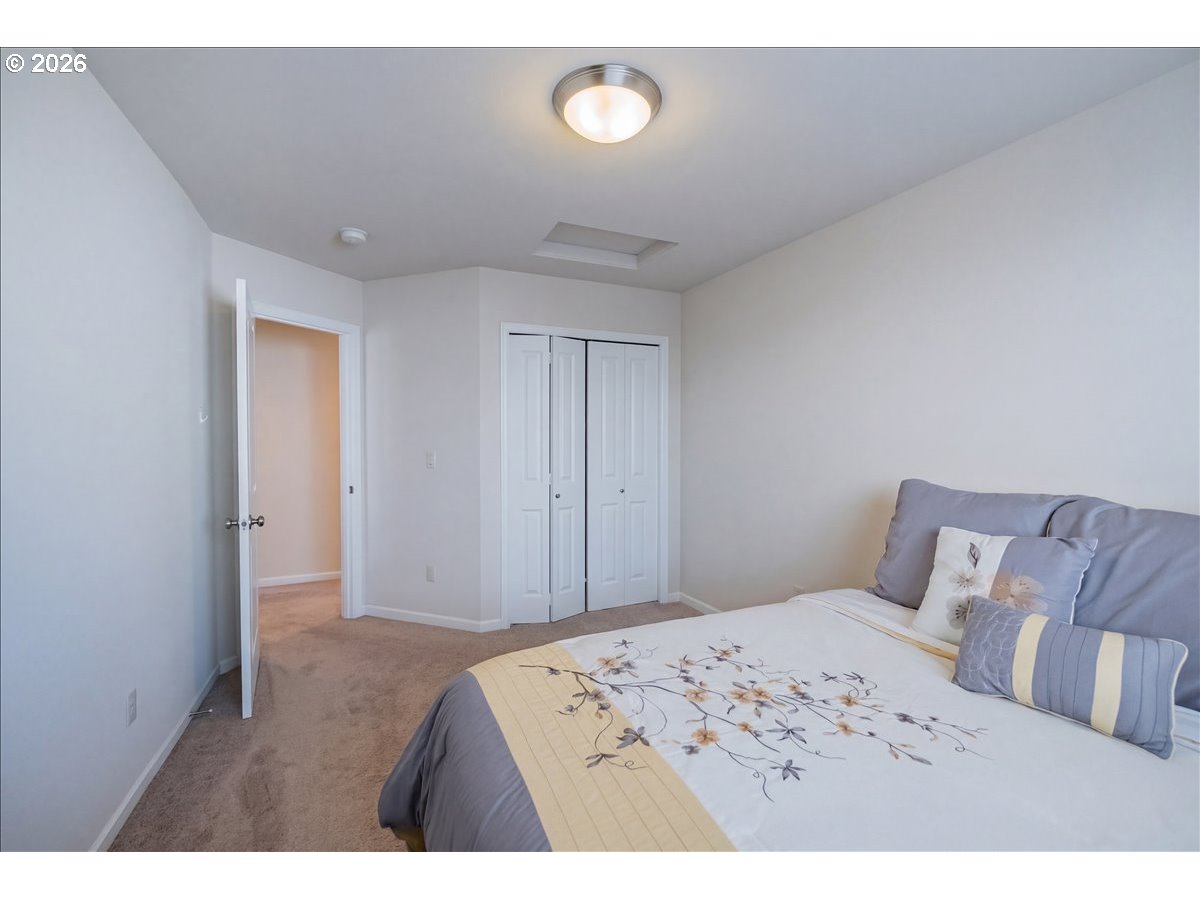 2943 Northwest Corktree Lane Albany, OR 97321 - Photo 32 of 39