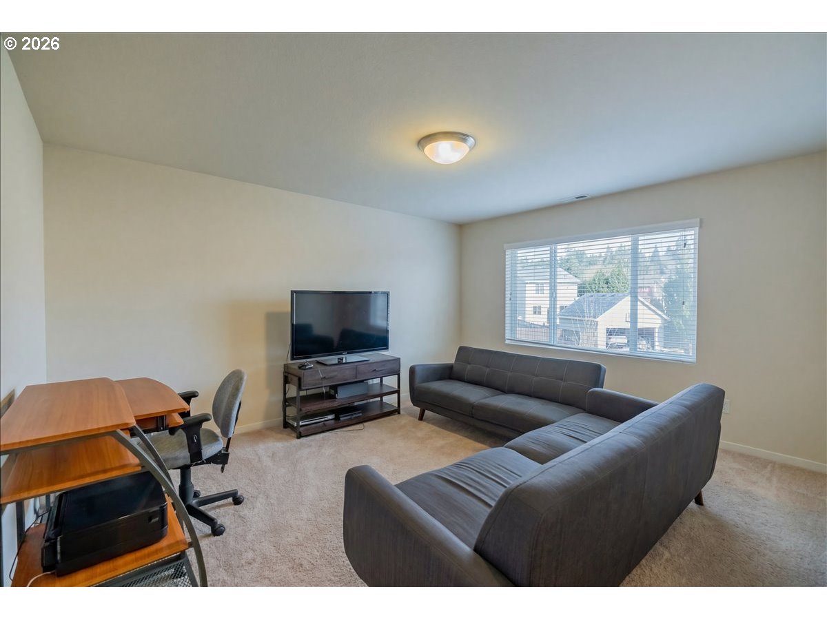 2943 Northwest Corktree Lane Albany, OR 97321 - Photo 34 of 39