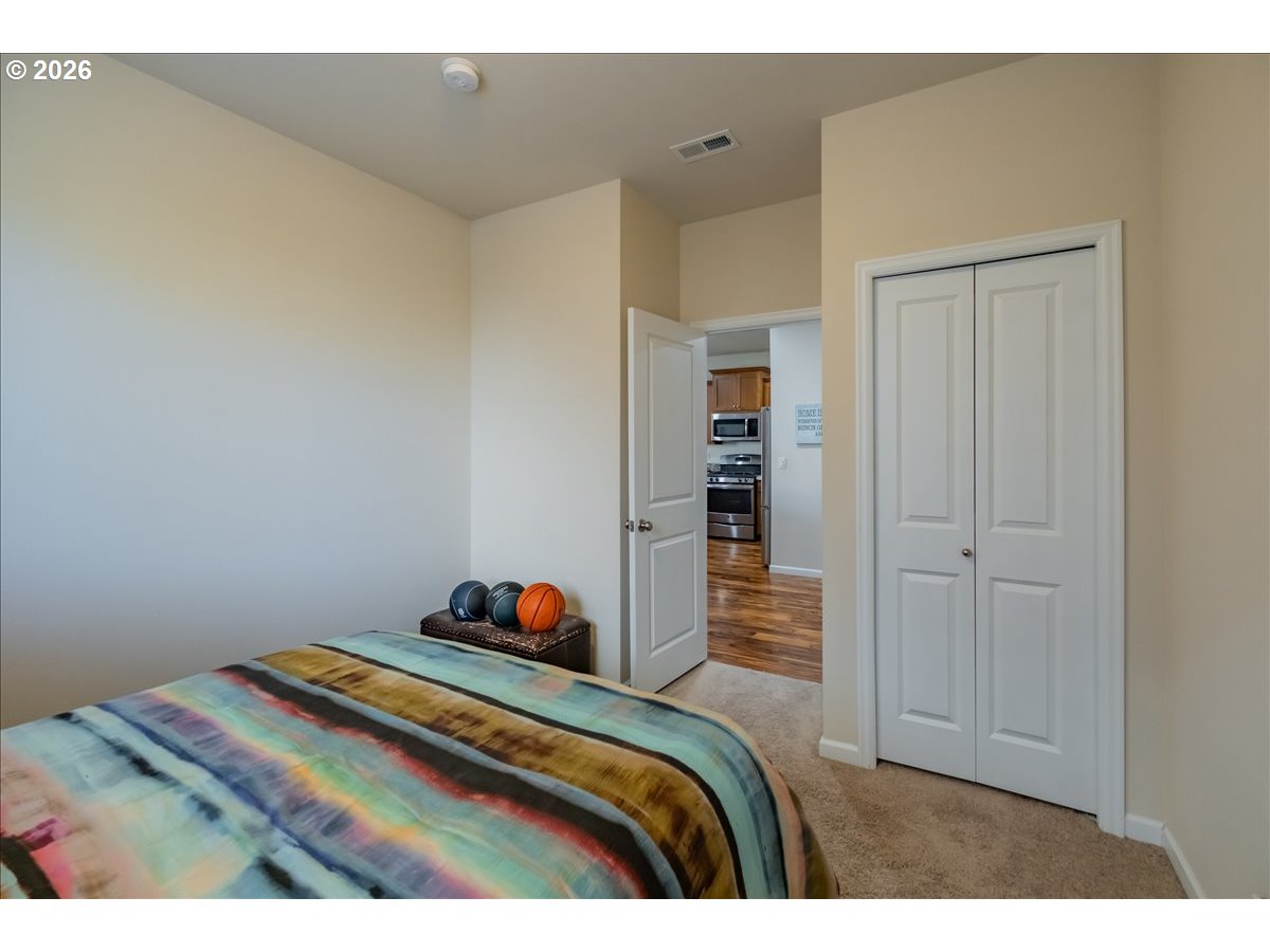 2943 Northwest Corktree Lane Albany, OR 97321 - Photo 10 of 39