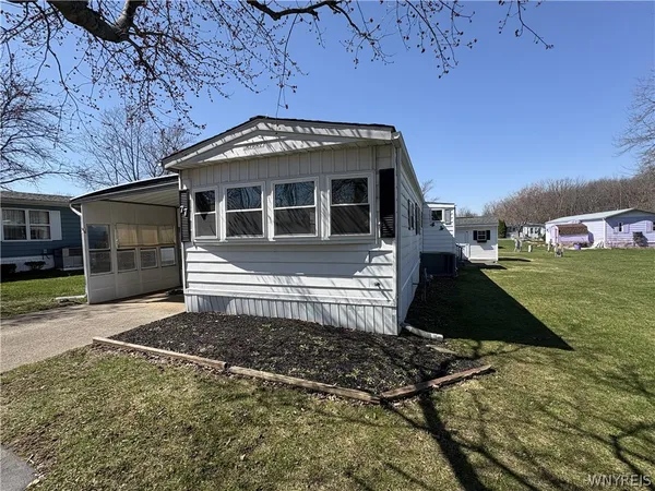 $72,500 | 77 Lakewood Village, Shelby, NY 14103