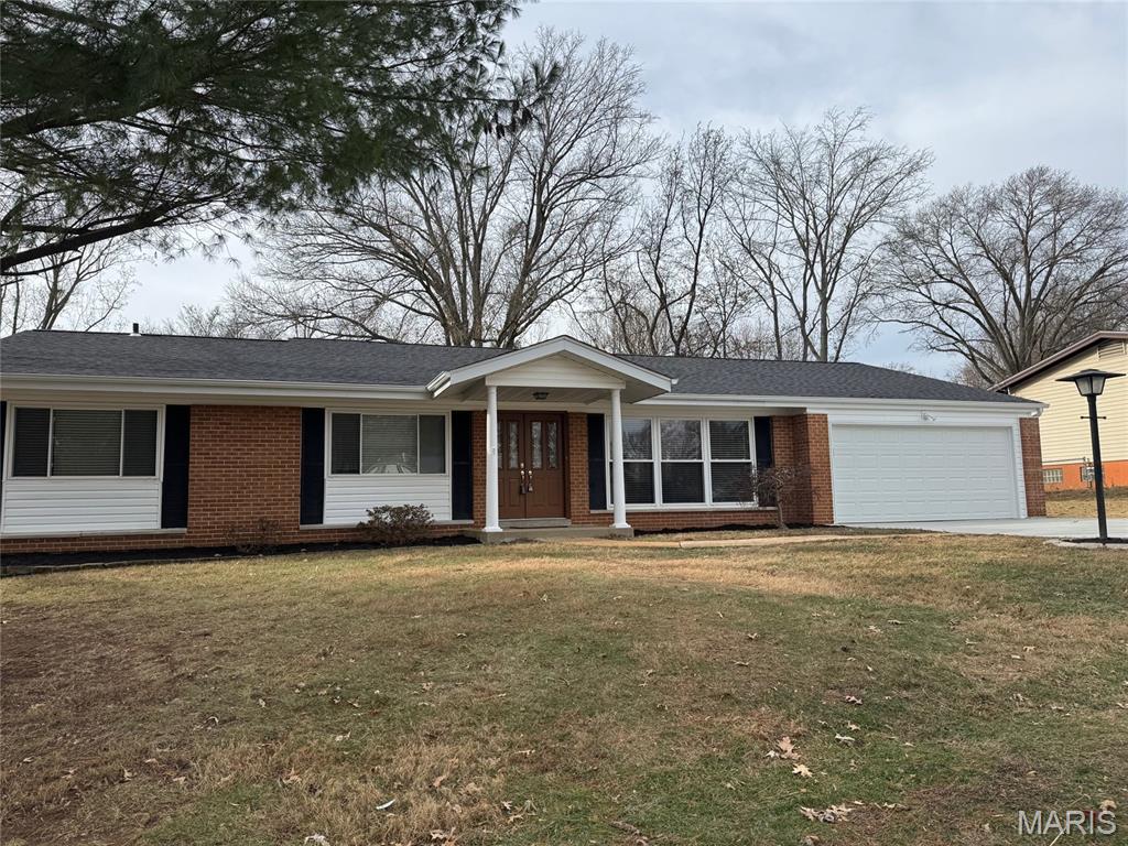 701 Fernview Drive Creve Coeur, MO 63141 - Photo 1 of 33