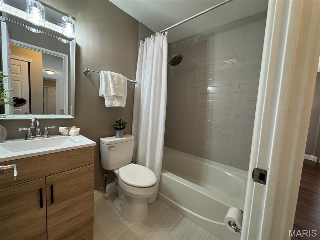 701 Fernview Drive Creve Coeur, MO 63141 - Photo 17 of 33