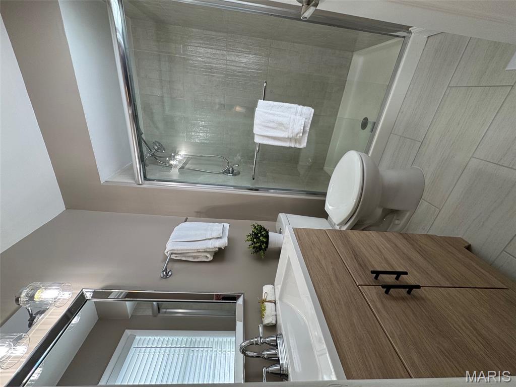 701 Fernview Drive Creve Coeur, MO 63141 - Photo 23 of 33