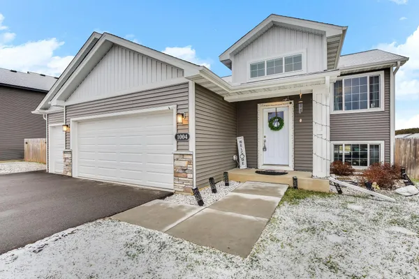 $394,900 | 1004 Triumph Trail, Isanti, MN 55040