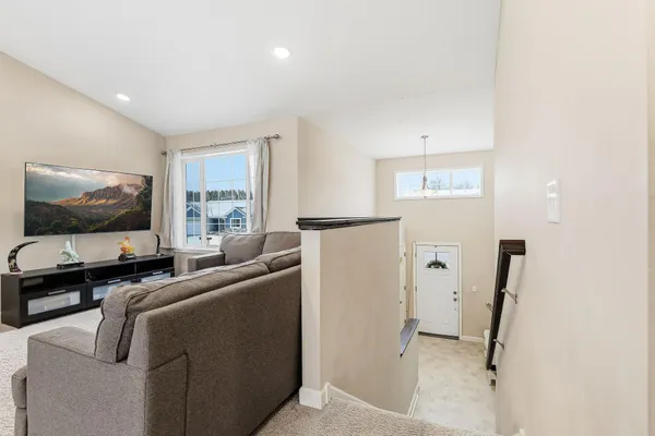 $394,900 | 1004 Triumph Trail, Isanti, MN 55040