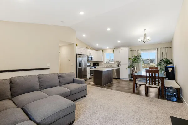 $394,900 | 1004 Triumph Trail, Isanti, MN 55040