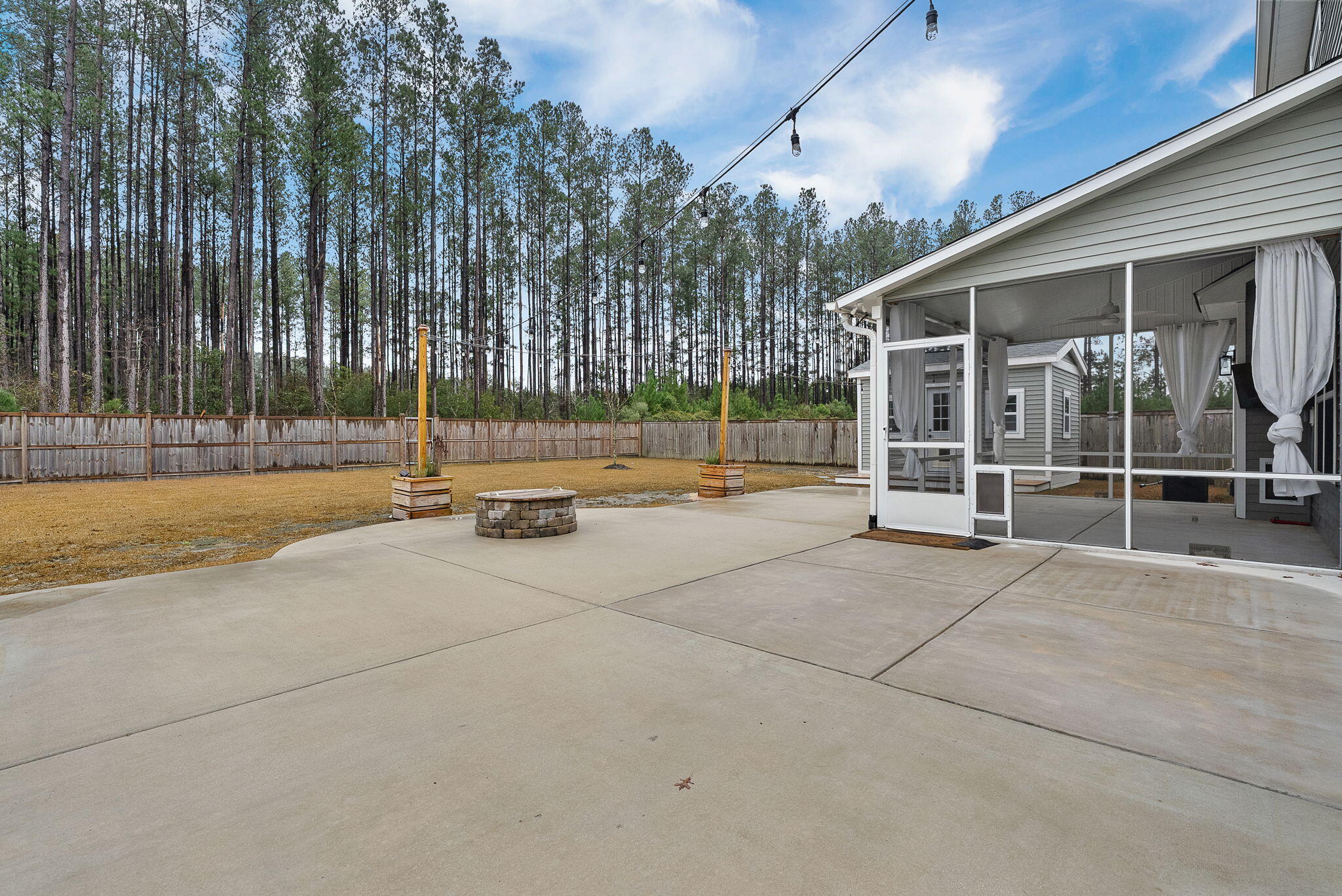 219 Saxony Loop Summerville, SC 29486 - Photo 12 of 56 51-web-or-mls-Barclay Media Co -49