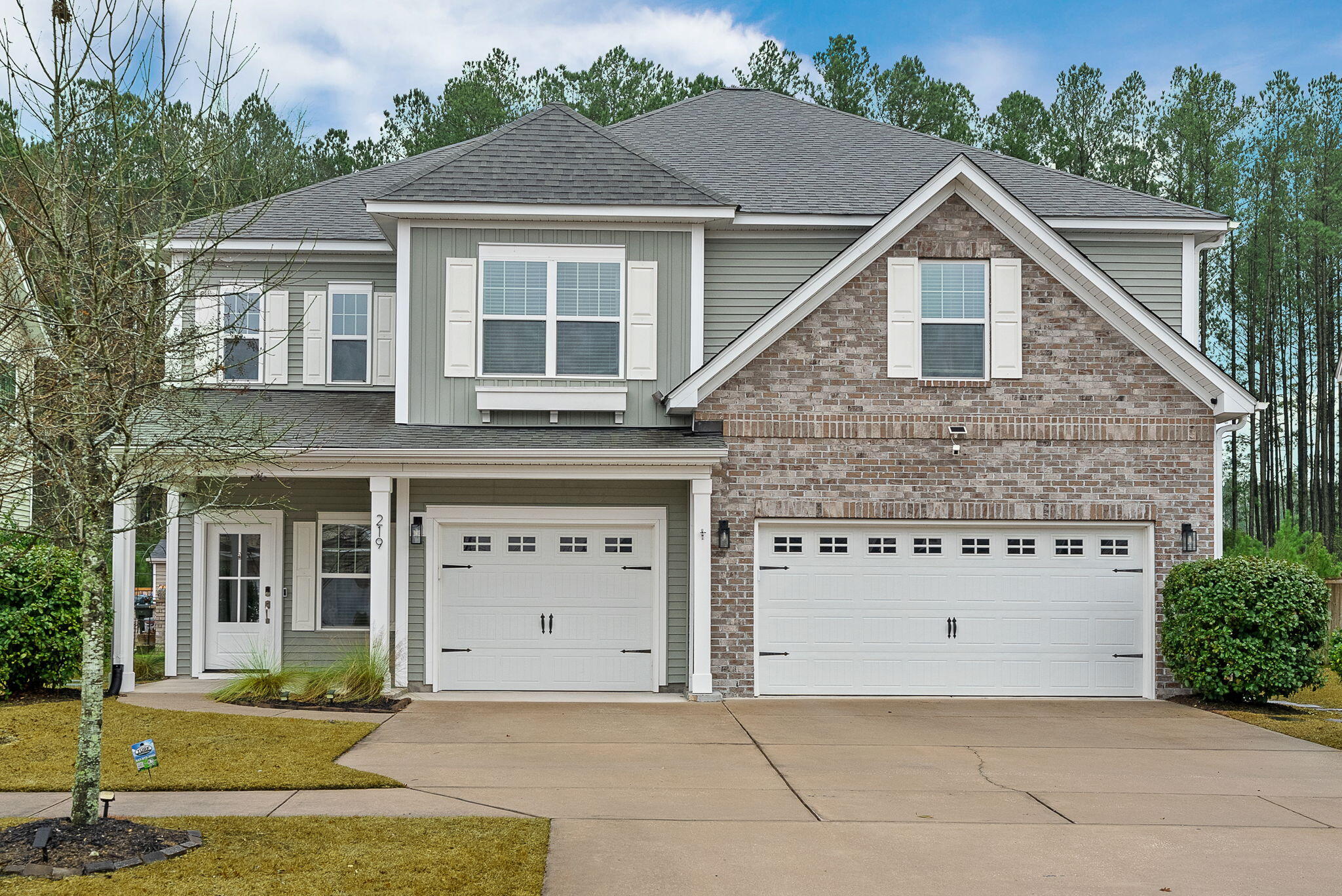 219 Saxony Loop Summerville, SC 29486 - Photo 2 of 56 2-web-or-mls-Barclay Media Co -2