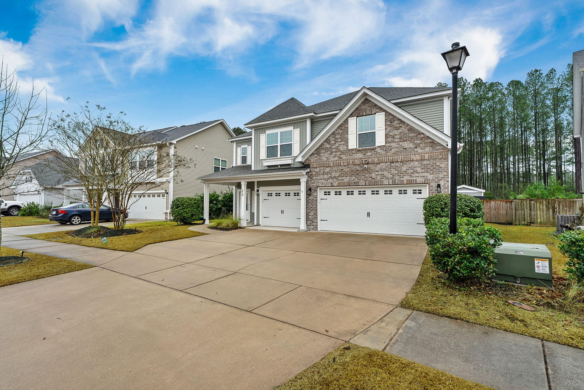 219 Saxony Loop Summerville, SC 29486 - Photo 4 of 56 4-web-or-mls-Barclay Media Co -4