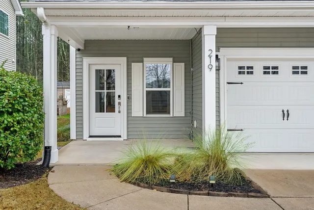 $3,400 | 219 Saxony Loop, Summerville, SC 29486