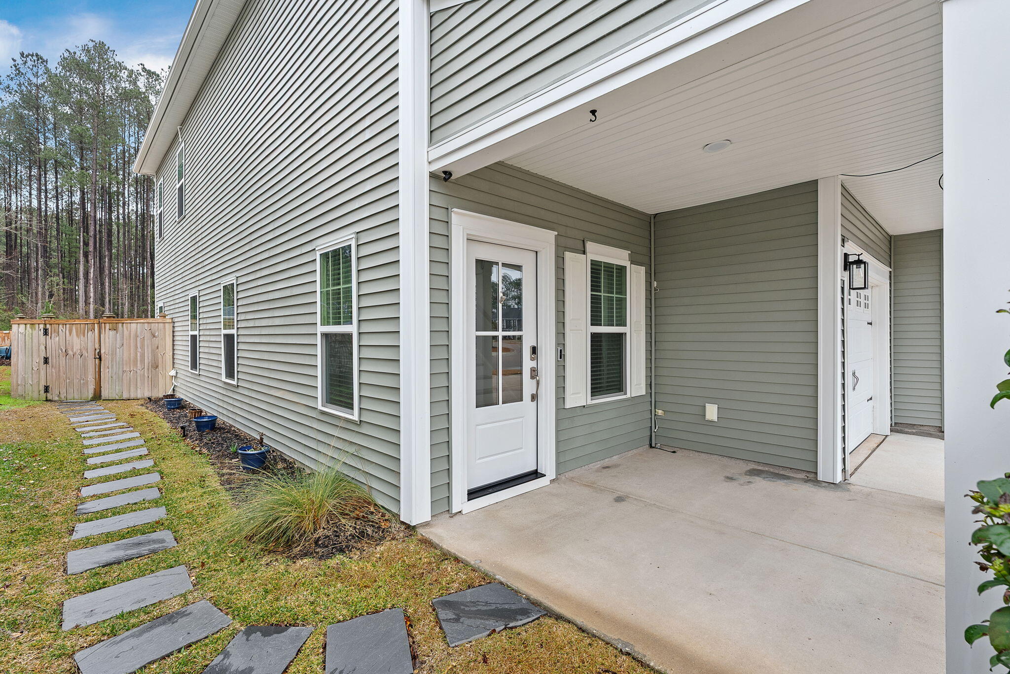 219 Saxony Loop Summerville, SC 29486 - Photo 6 of 56 6-web-or-mls-Barclay Media Co -6