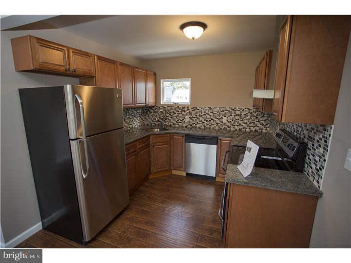 77 Ridge Lane Levittown, PA 19055 - Photo 2 of 21 Kitchen