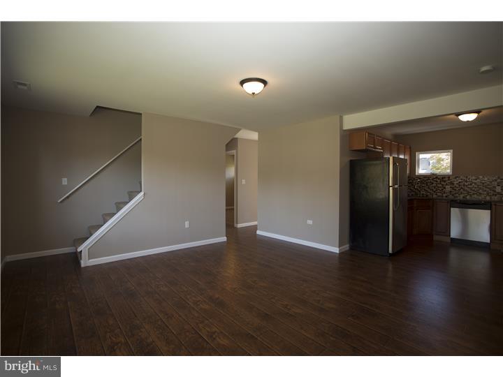77 Ridge Lane Levittown, PA 19055 - Photo 5 of 21 Living Room