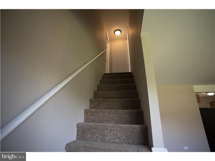 77 Ridge Lane Levittown, PA 19055 - Photo 9 of 21 Gallery Image 9