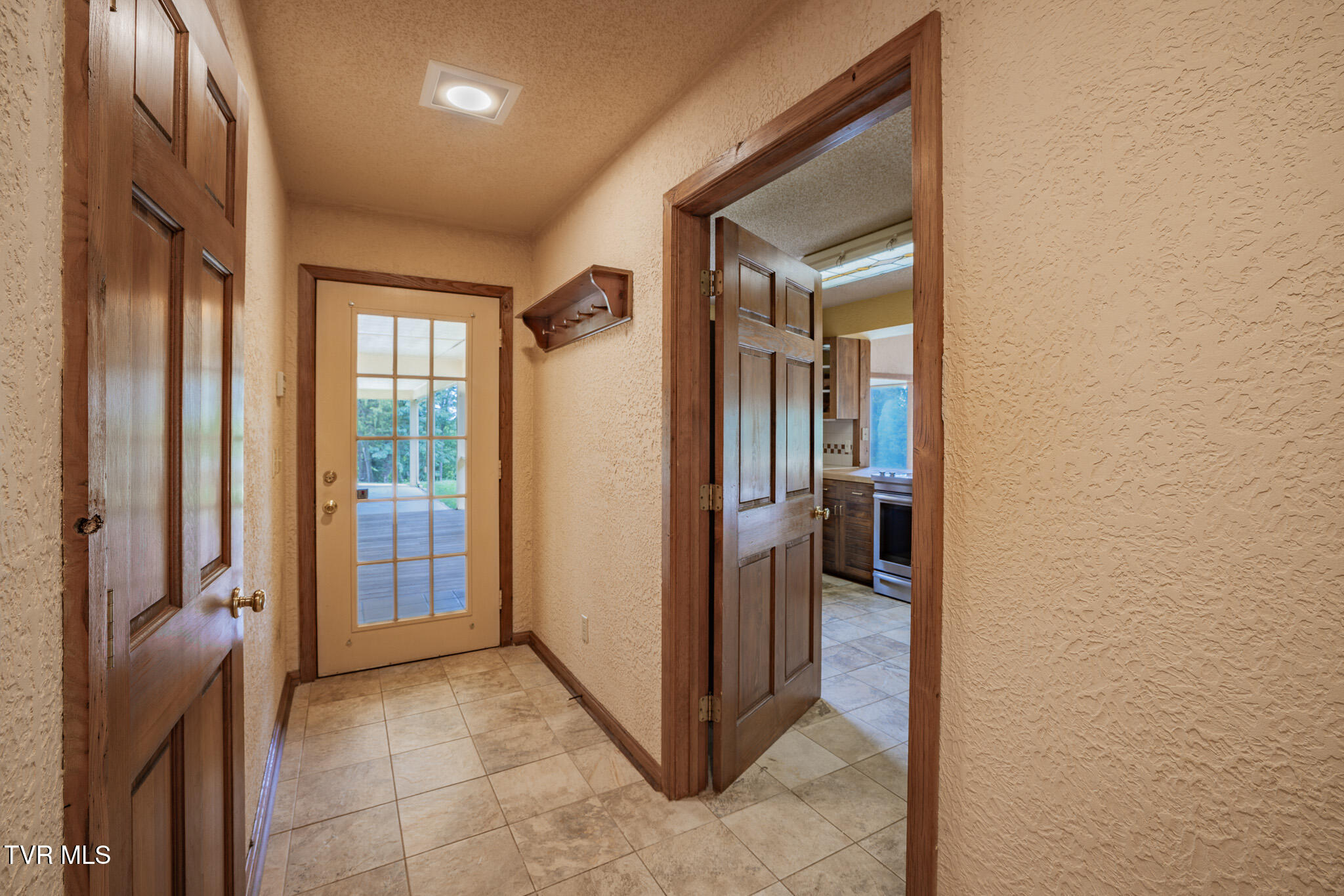 562 Gammon Road Kingsport, TN 37663 - Photo 11 of 65 1R9A8072-HDR