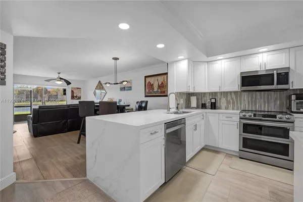 $255,000 | 850 Southwest 138th Avenue, Unit 111D, Pembroke Pines, FL 33027