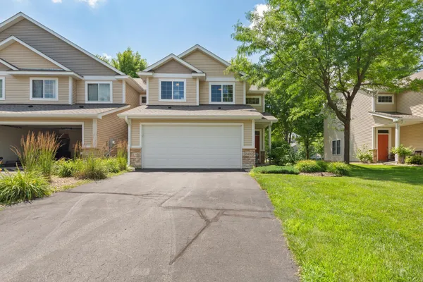 $300,000 | 2402 Elianna Drive, Northfield, MN 55057