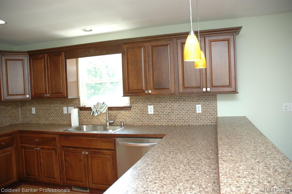 5417 Flushing Road Flushing, MI 48433 - Photo 29 of 63